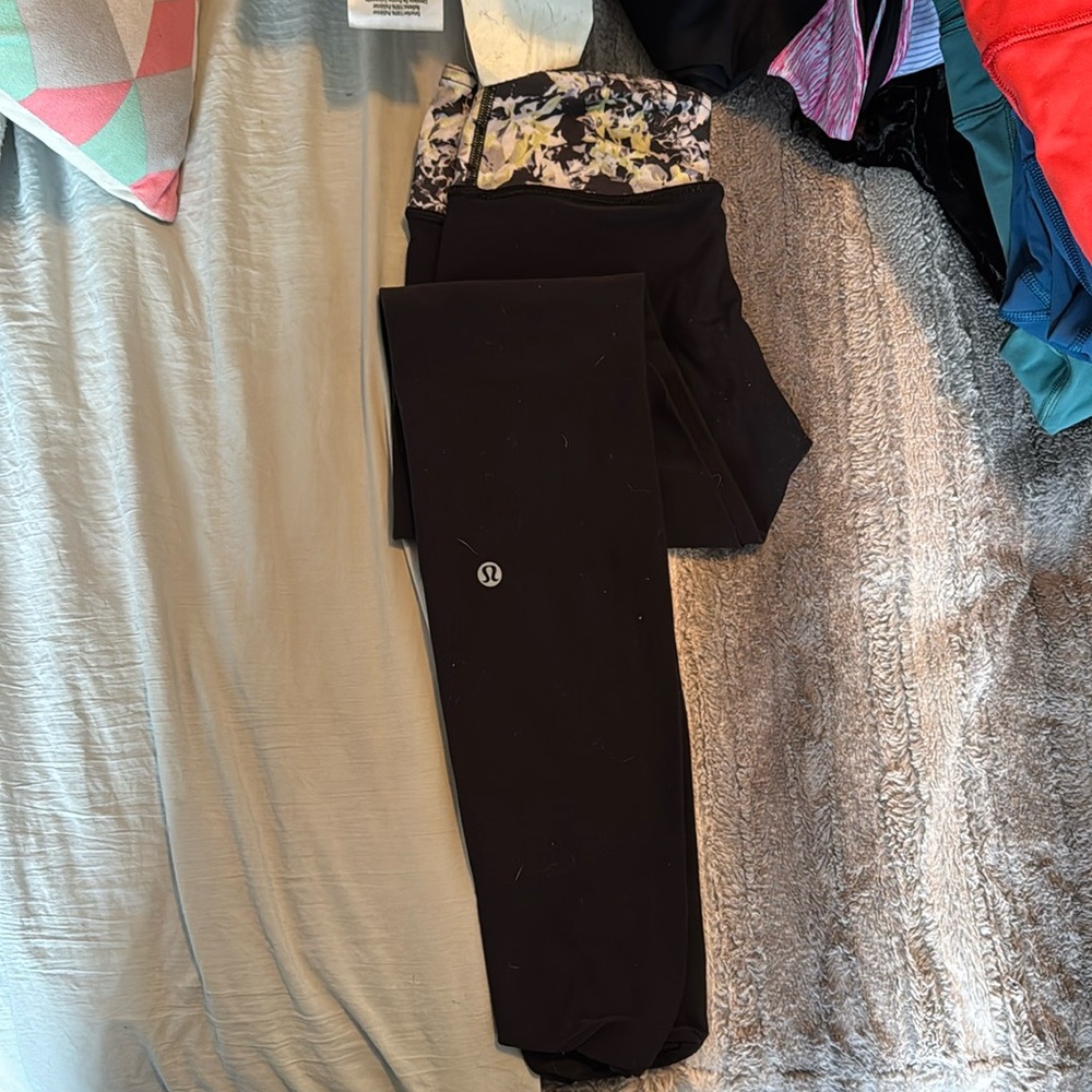 Women Lululemon Black Leggings Size 4
